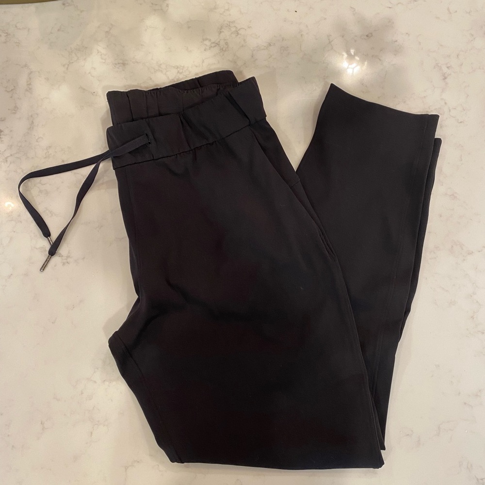 Lululemon stretch high rise crop 7/8 rise size 8